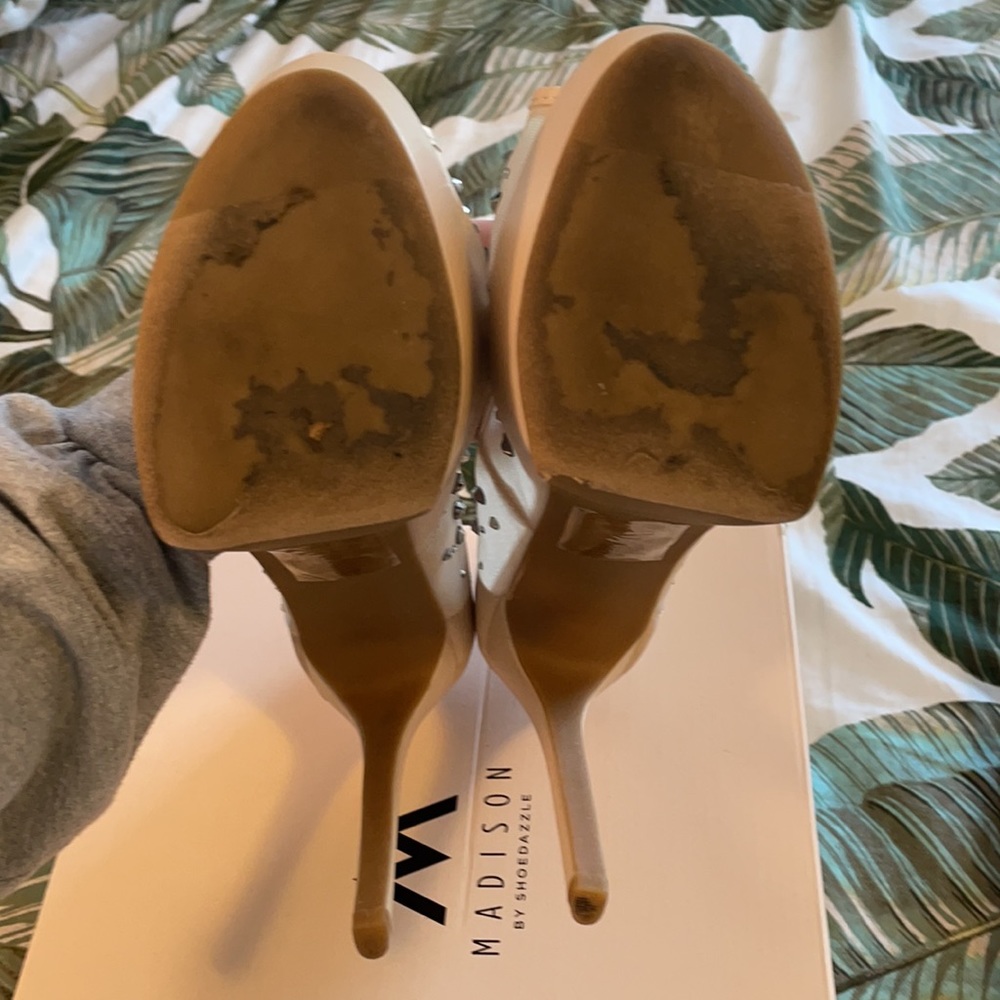 Stilettos - Picture 4 of 6